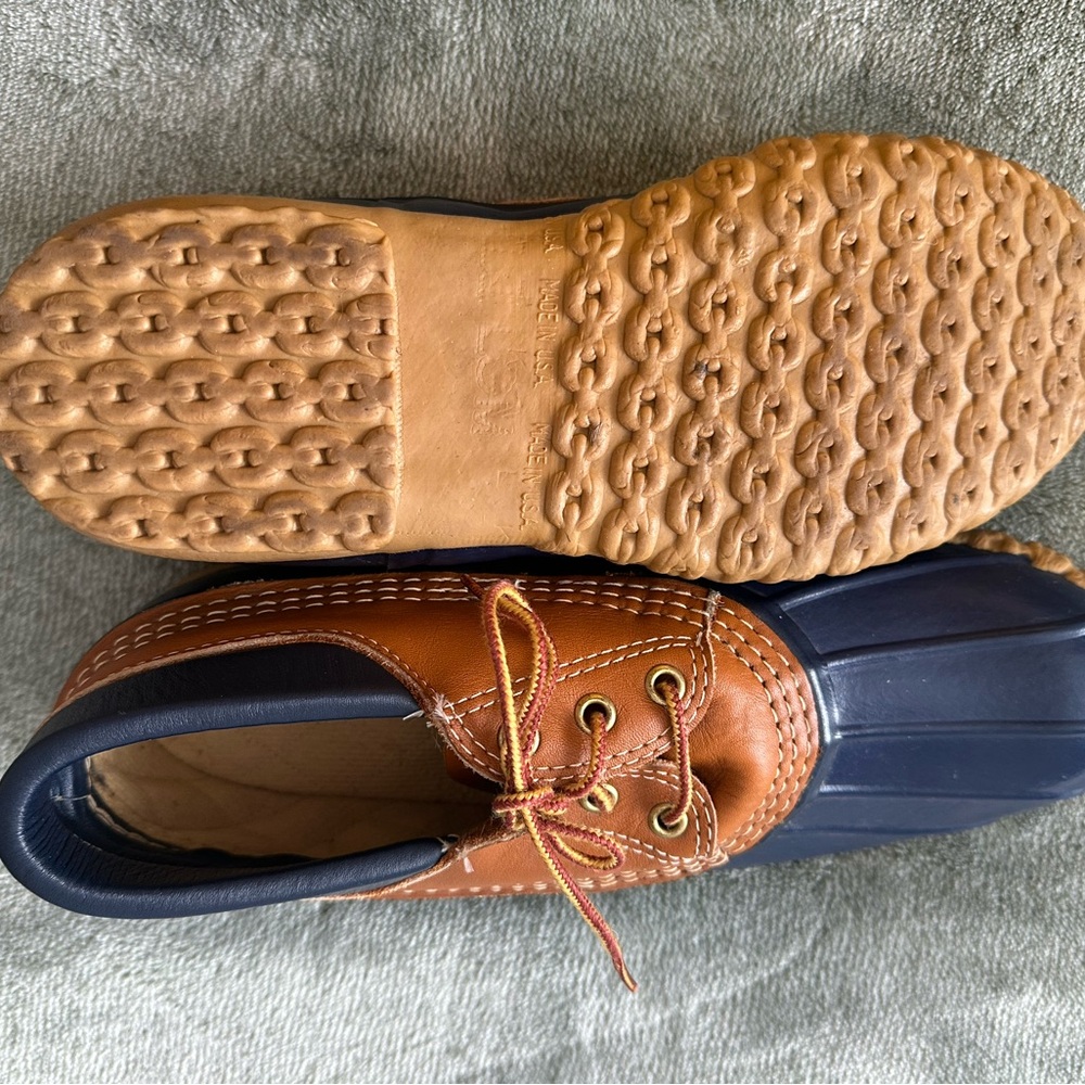 LL BEAN Women’s Two-Tone Navy & Brown Duck Shoes - Picture 4 of 5